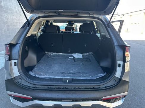 Used 2025 Kia Sportage LX image 14
