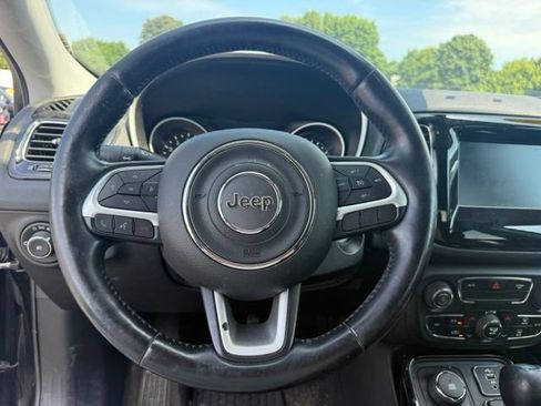 Used 2020 Jeep Compass Latitude AWD/4WD image 13