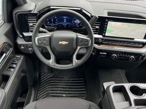 New 2025 Chevrolet Silverado 1500 LT image 16