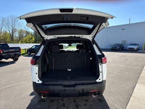Used 2023 Chevrolet Traverse LT AWD/4WD image 11