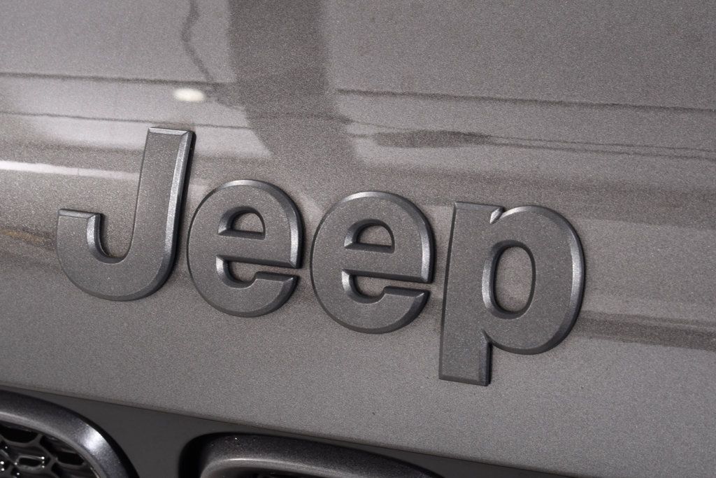 Used 2017 Jeep Renegade Trailhawk w/ Cold Weather Group II AWD/4WD image 25
