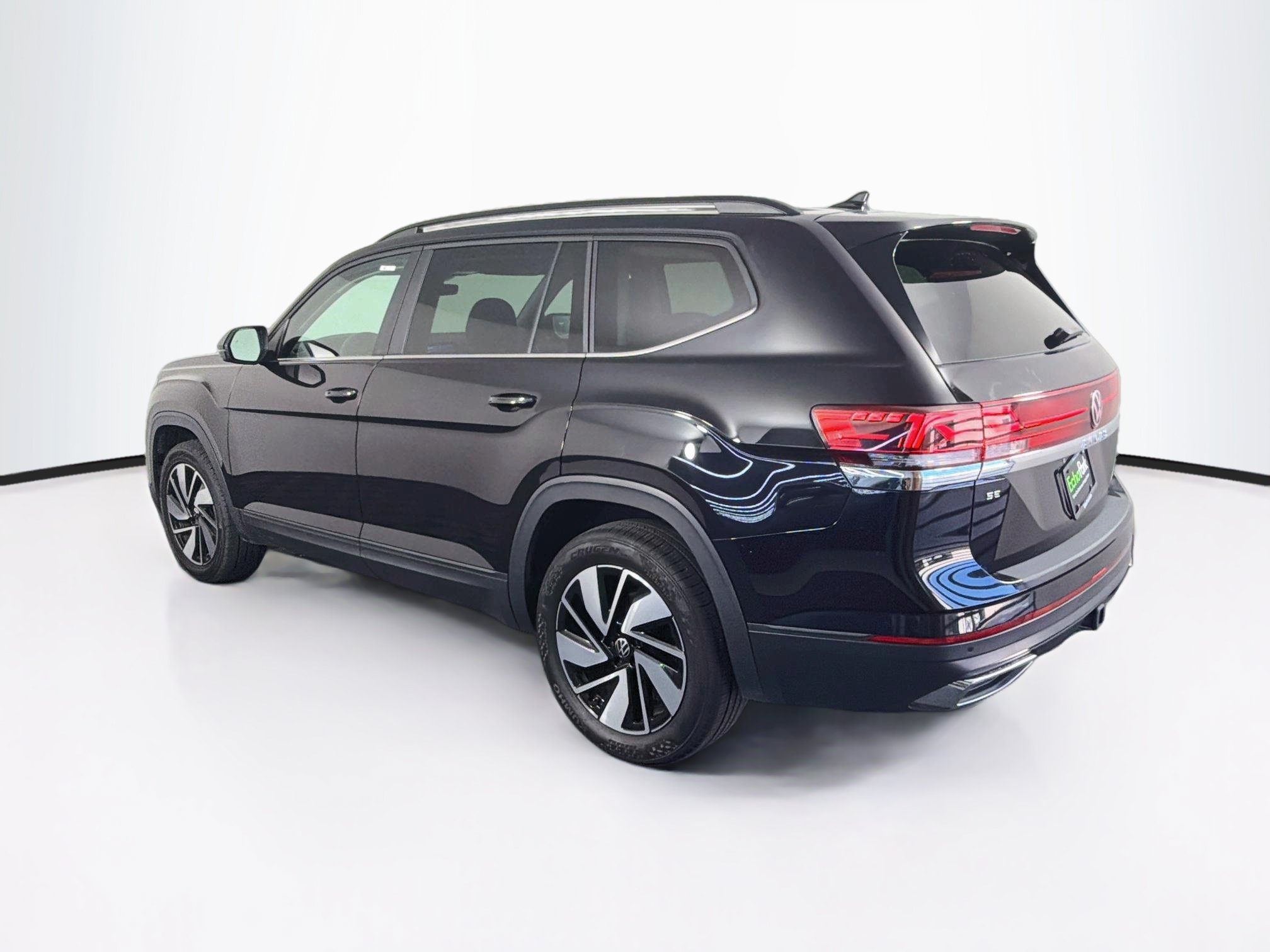 Used 2025 Volkswagen Atlas SE FWD image 5