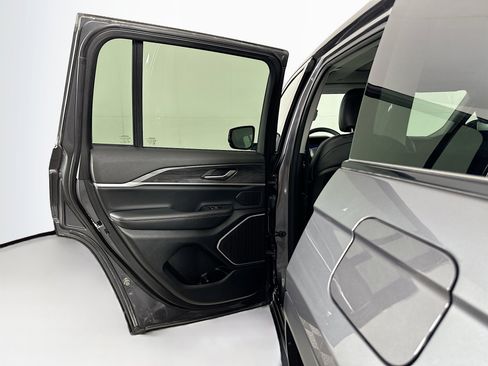 Used 2022 Jeep Grand Cherokee Limited 4xe AWD/4WD image 27