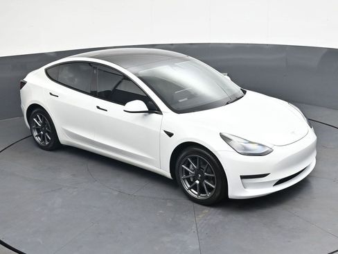 Used 2022 Tesla Model 3 Long Range AWD/4WD image 19