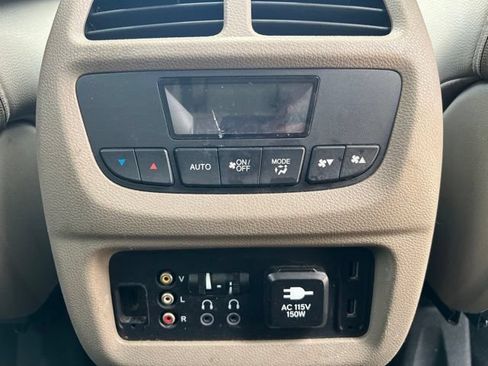 Used 2016 Honda Pilot Touring image 15