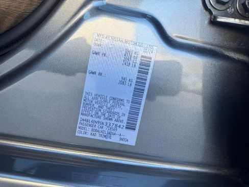 Used 2025 Nissan Altima 2.5 SV image 22