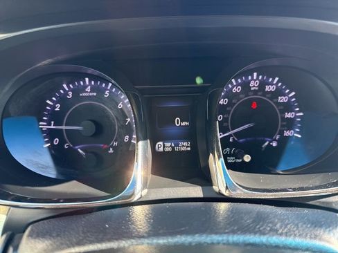 Used 2014 Toyota Avalon Limited image 12
