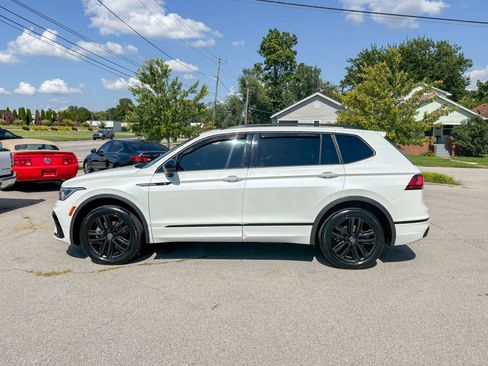 Used 2022 Volkswagen Tiguan SE R-Line AWD/4WD image 7