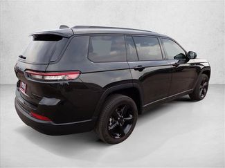 Used 2024 Jeep Grand Cherokee L Limited w/ Black Appearance Package AWD/4WD video 4