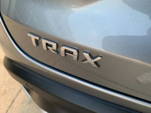 Used 2024 Chevrolet Trax LT w/ Driver Confidence Package FWD image 16
