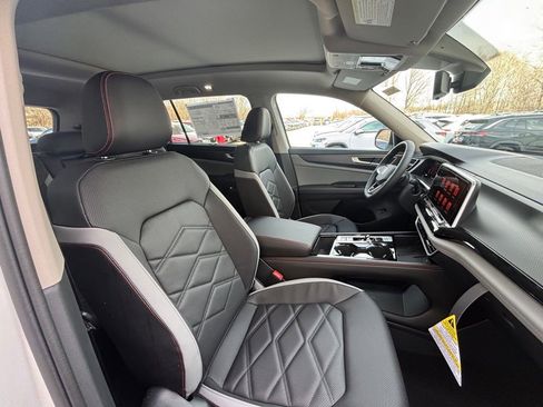 New 2026 Volkswagen Atlas Peak Edition image 11
