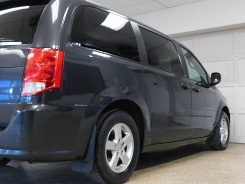 Used 2011 Dodge Grand Caravan SXT image 72