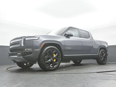 Used 2024 Rivian R1T Adventure AWD/4WD image 30