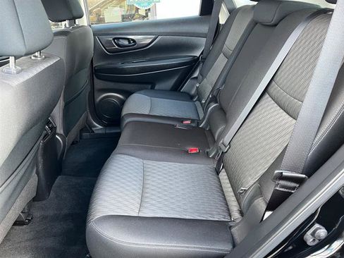 Used 2020 Nissan Rogue S image 19