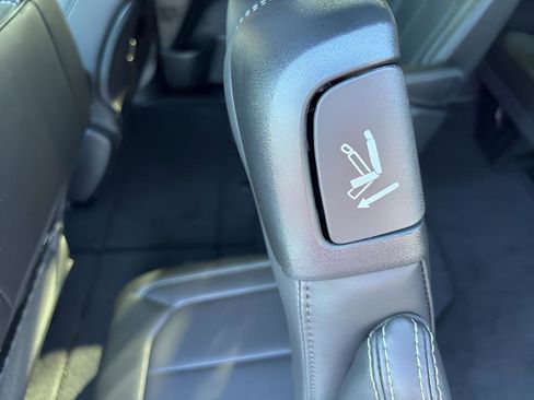 New 2026 Chrysler Pacifica Select image 35