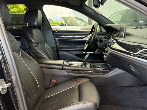 Used 2017 BMW ALPINA B7 xDrive AWD/4WD image 30