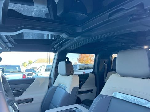 New 2026 GMC Hummer EV 4x4 Crew Cab image 23