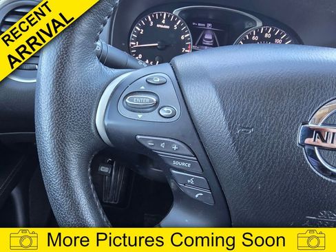 Used 2019 Nissan Pathfinder Platinum image 17