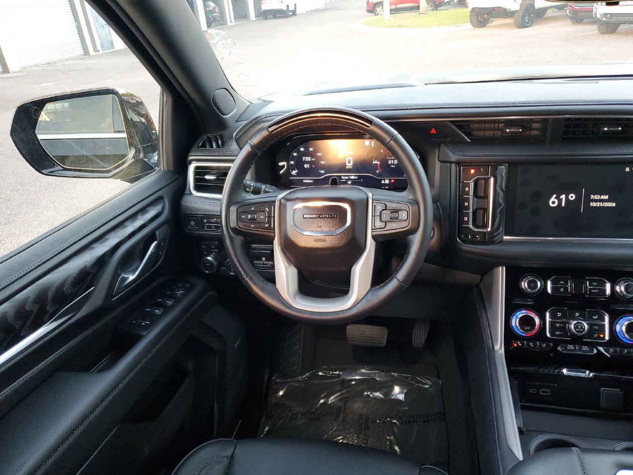 Used 2024 GMC Yukon Denali w/ Advanced Technology Package AWD/4WD image 12