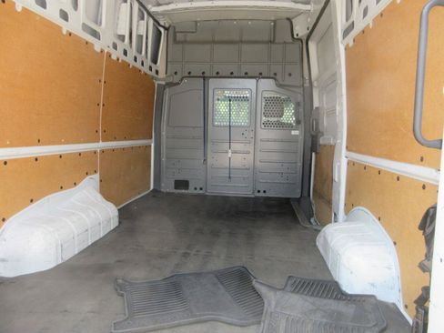 Used 2020 Nissan NV 2500 SV RWD image 24