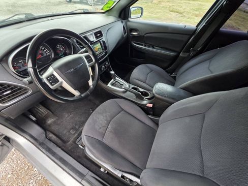 Used 2013 Chrysler 200 Touring w/ S Exterior Appearance Pkg FWD image 3