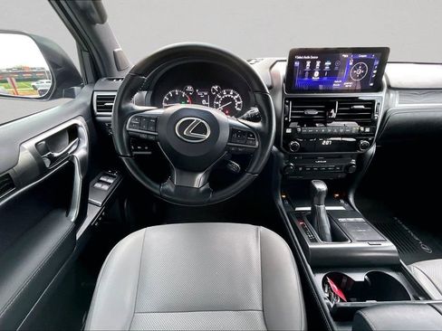 Used 2023 Lexus GX 460 w/ Black Line Special Edition image 8
