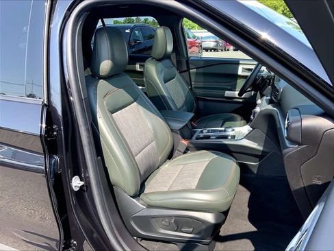 Used 2022 Ford Explorer Timberline w/ Timberline Technology Package AWD/4WD image 17