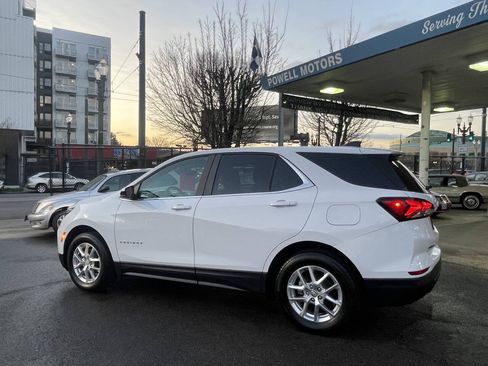 Used 2024 Chevrolet Equinox LT w/ Driver Convenience Package AWD/4WD image 8