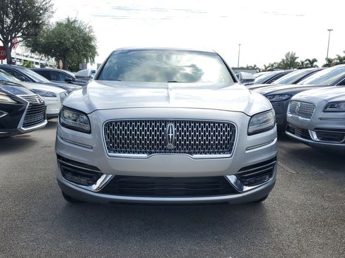 Used 2019 Lincoln Nautilus Select image 2