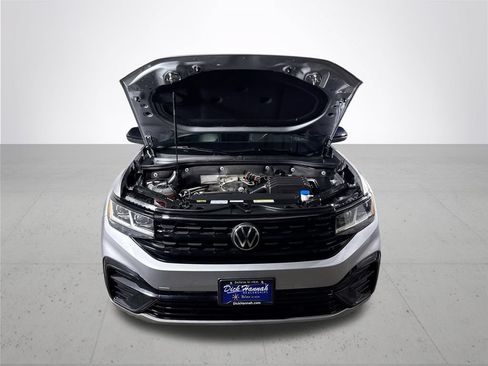 Certified 2023 Volkswagen Atlas Cross Sport SEL R-Line AWD/4WD image 24
