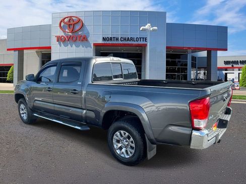 Used 2017 Toyota Tacoma SR5 w/ Tow Package image 7