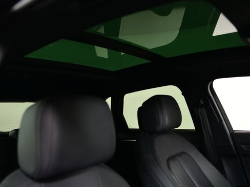 Certified 2022 Audi Q3 2.0T Premium w/ Convenience Package image 12