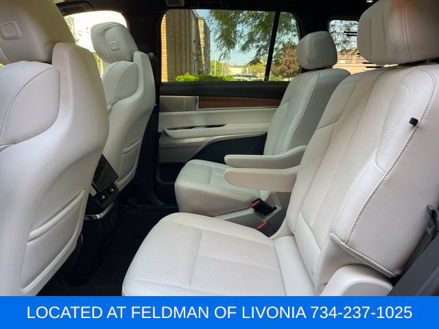 Used 2026 Cadillac Vistiq Sport w/ LPO, Floor Liner Package AWD/4WD image 25