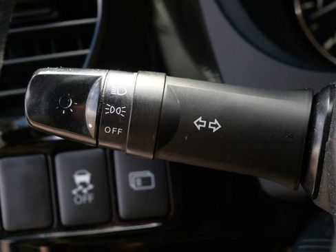 Used 2016 Mitsubishi Outlander ES AWD/4WD image 26