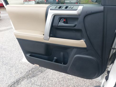 Used 2012 Toyota 4Runner Limited RWD image 28
