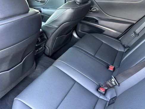 Certified 2025 Lexus ES 300h w/ Premium Package FWD image 14