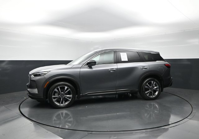 Used 2024 INFINITI QX60 Luxe w/ Cargo Package AWD/4WD image 3