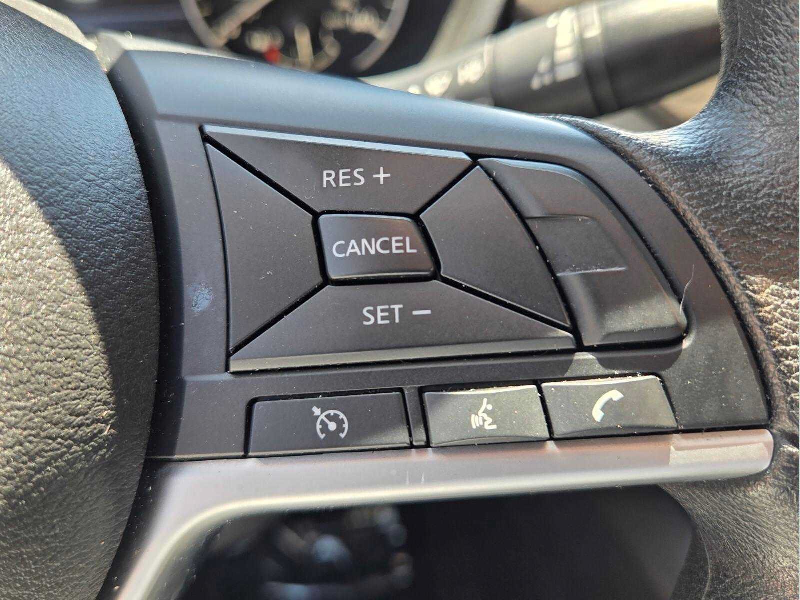 Used 2024 Nissan Altima 2.5 SV FWD image 29