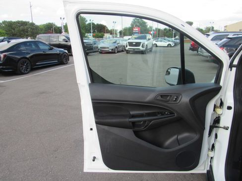 Used 2015 Ford Transit Connect XL FWD image 8