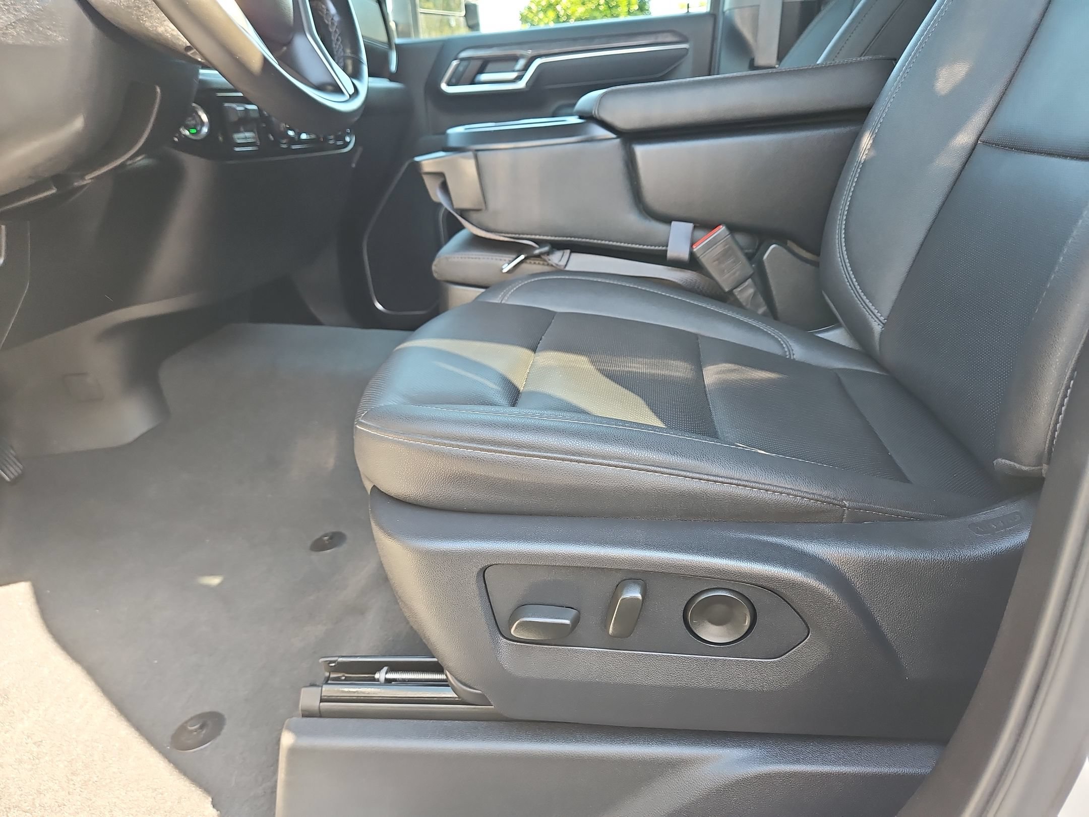 Used 2026 Chevrolet Silverado 2500 LTZ AWD/4WD image 23