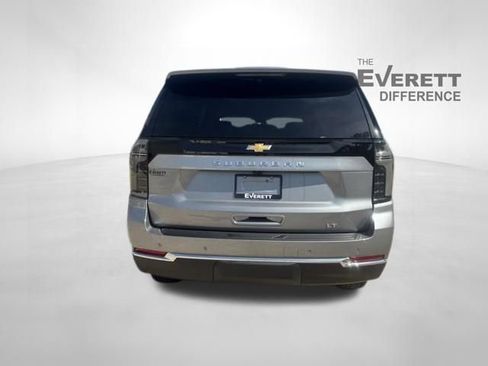 New 2026 Chevrolet Suburban LT image 6
