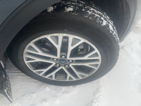 Used 2022 Ford Escape SEL w/ Technology Package image 12