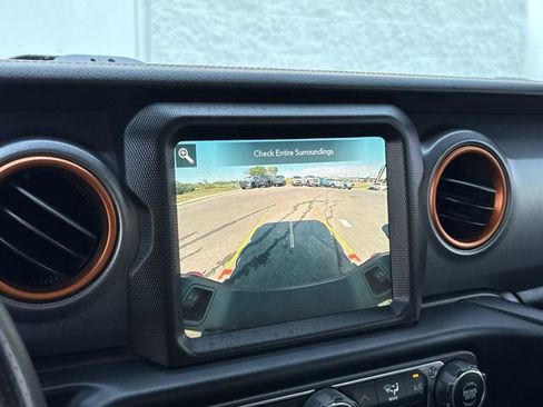 Used 2022 Jeep Gladiator Mojave w/ Trailer Tow Package image 19