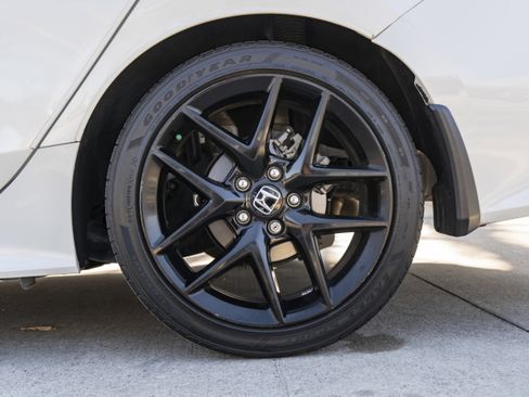 Used 2023 Honda Civic Sport image 15