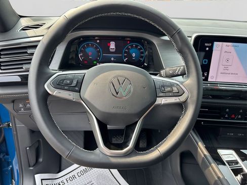 Used 2025 Volkswagen Atlas Cross Sport SE image 27