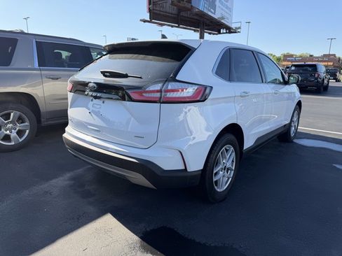 Certified 2023 Ford Edge SEL w/ Convenience Package AWD/4WD image 2