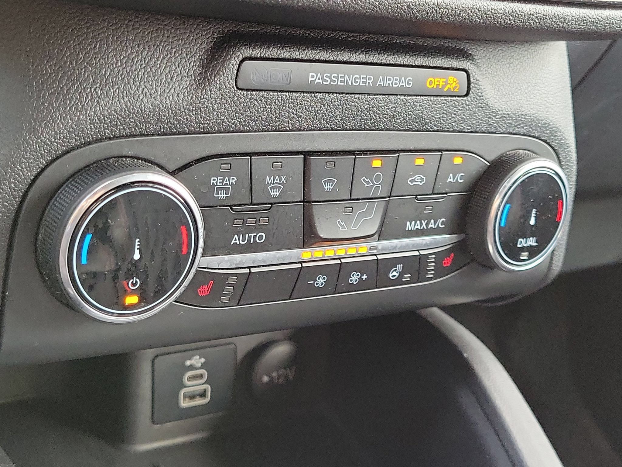Used 2025 Ford Escape ST-Line Select AWD/4WD image 19