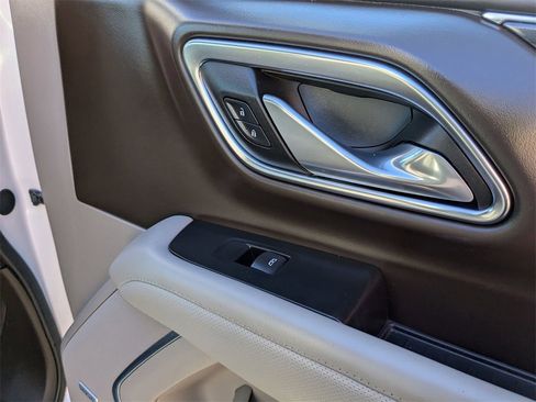 Certified 2023 GMC Yukon SLT w/ SLT Premium Package image 29