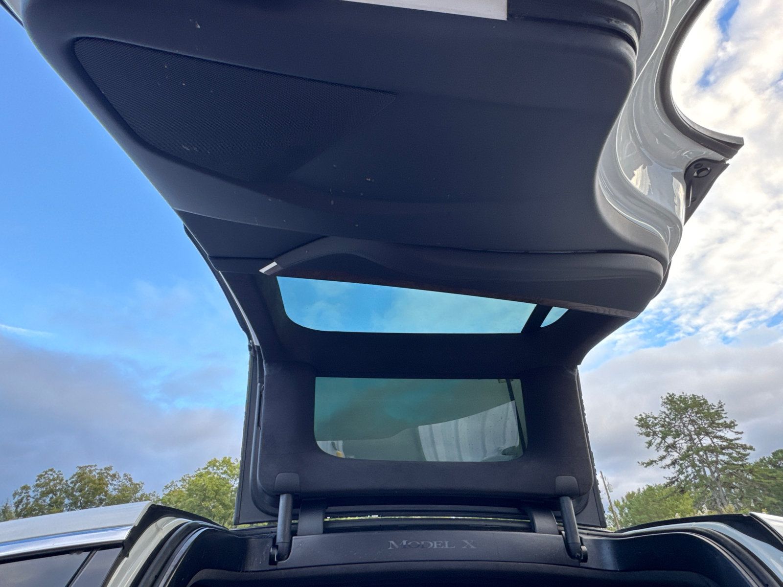 Used 2017 Tesla Model X 100D AWD/4WD image 22