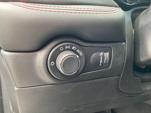 Used 2025 Dodge Durango GT AWD/4WD image 16
